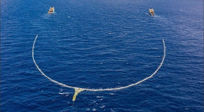 CON UNA ENORME RED INTENTARÁN REMOVER “LA GRAN MANCHA DE BASURA DEL PACÍFICO”