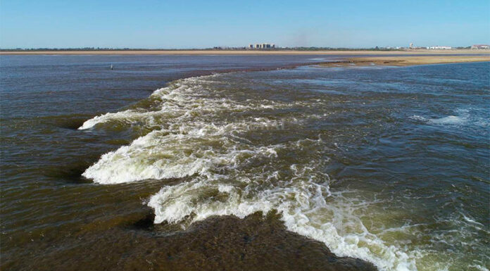 LA BAJANTE DEL RÍO PARANÁ CREÓ UNA “CASCADA” EN LA LAGUNA SETÚBAL