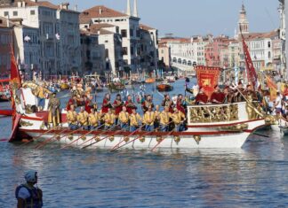 SE REALIZÓ LA “REGATA HISTÓRICA DE VENECIA”