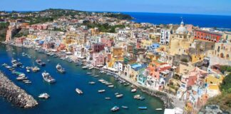 CONSEJOS PARA NAVEGAR EN “PROCIDA”, LA ISLA MÁS LINDA DEL GOLFO DE NÁPOLES