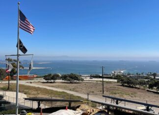 LA COSTA DE CALIFORNIA SE CONVIRTIÓ EN “ESTACIONAMIENTO” PARA EL TRANSPORTE MARÍTIMO