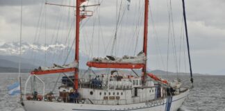 EL MOTOVELERO DR. BERNARDO HOUSSEY LLEGÓ A RÍO DE JANEIRO