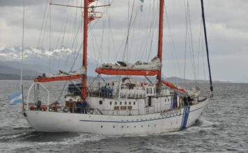 El HOUSSAY ZARPÓ HACIA ARGENTINA
