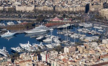 INSPECCIONES SUBMARINAS CON DRONES PARA YATES EN MARINA PORT VELL