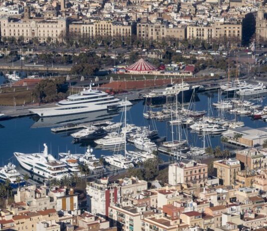 INSPECCIONES SUBMARINAS CON DRONES PARA YATES EN MARINA PORT VELL