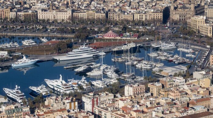 INSPECCIONES SUBMARINAS CON DRONES PARA YATES EN MARINA PORT VELL