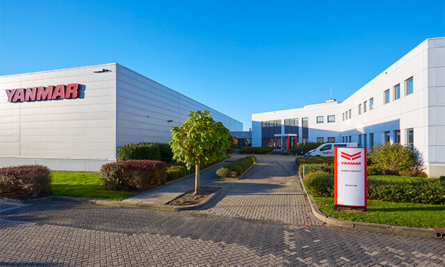 YANMAR CELEBRA LOS 50 AÑOS