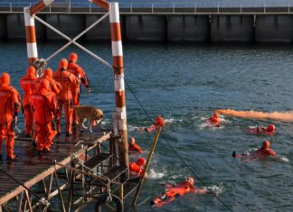 PREFECTURA REALIZA PRÁCTICAS EN EL PUERTO SAN CARLOS