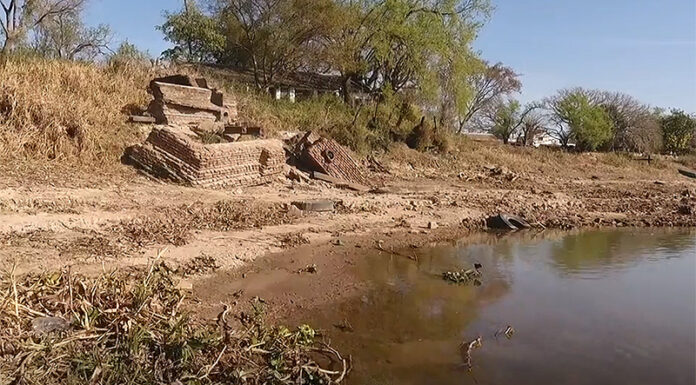 POR LA BAJANTE DEL RÍO PARANÁ EMERGIERON LOS RESTOS DE LOS ANTIGUOS MUELLES DE UN PUERTO