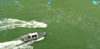 VIDEO- UN BARCO FUERA DE CONTROL DA VUELTAS CERCA DE LA COSTA DE FLORIDA