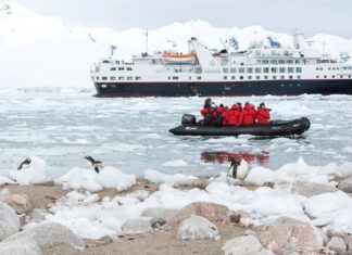 UNA EMPRESA DE CRUCEROS DE LUJO A LA ANTÁRTIDA DEJA EL PUERTO DE USHUAIA Y SE MUDA A CHILE