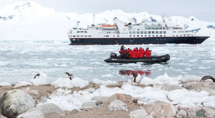 UNA EMPRESA DE CRUCEROS DE LUJO A LA ANTÁRTIDA DEJA EL PUERTO DE USHUAIA Y SE MUDA A CHILE