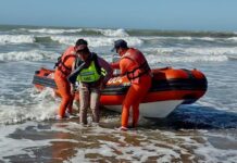 PREFECTURA RESCATÓ A UN KAYAKISTA EN EMERGENCIA EN EL PARTIDO DE LA COSTA