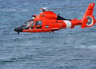 LA GUARDIA COSTERA SUSPENDE LA BÚSQUEDA DE DOS PERSONAS PERDIDAS EN CRUCERO