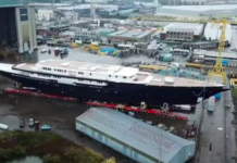 EL MEGAYATE DE JEFF BEZOS ES VISTO POR PRIMERA VEZ EN UN ASTILLERO