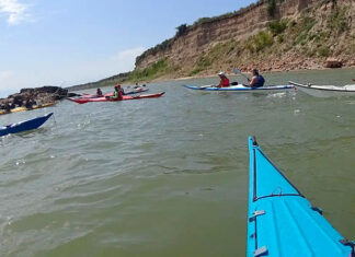 KAYAKISTAS HICIERON UNA EXPEDICIÓN A LA “PIEDRA MORA”, UN LUGAR DE MISTERIO
