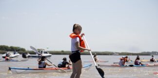 CON UNA TRAVESÍA EN CANOTAJE, UN CENTENAR DE VECINOS VISITARON LAS ISLAS DE SAN ISIDRO