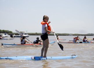 CON UNA TRAVESÍA EN CANOTAJE, UN CENTENAR DE VECINOS VISITARON LAS ISLAS DE SAN ISIDRO