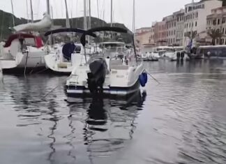 ITALIA – MINI TSUNAMI INUNDA EN SEGUNDOS EL PUERTO DE YATES DE BONIFACIO