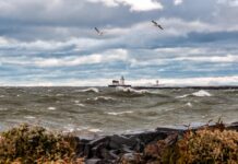 LAGO ERIE, EL CEMENTERIO DE BARCOS