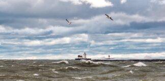 LAGO ERIE, EL CEMENTERIO DE BARCOS