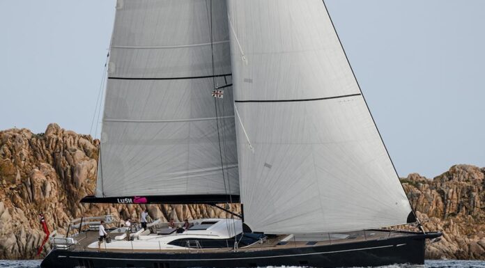 VELERO-OYSTER LANZA EL NUEVO MODELOS 595