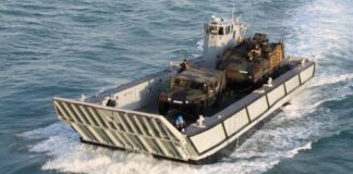 ESPAÑA – LA ARMADA ESTUDIA USAR LANCHAS DE DESEMBARCO PARA LLEVAR A AGRICULTORES A CULTIVOS AISLADOS POR LA LAVA EN LA PALMA