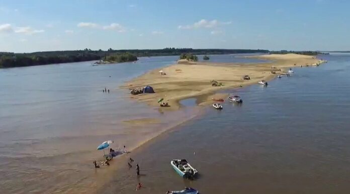 CORRIENTES – POR LA BAJANTE DEL PARANÁ HAY MÁS BANCOS DE ARENA Y ADVIERTEN POR EL PELIGRO EN LA NAVEGACIÓN