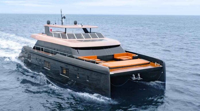 100 SUNREEF POWER, LA REVOLUCIÓN DEL LUJO ES UN MULTICASCO