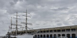 VELERO ECOLOGICO STATSRAAD LEHMKUHL ATRACO EN LA HABANA velero-ecologico