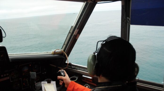 EMERGENCIA EN EL MAR: PREFECTURA RESCATÓ AL TRIPULANTE DE UN PESQUERO QUE SE HUNDIÓ EN RÍO NEGRO