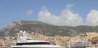 A LA VENTA EL YATE DRIZZLE QUE SE UBICA EN LA LISTA DE LOS MÁS CAROS DEL MUNDO