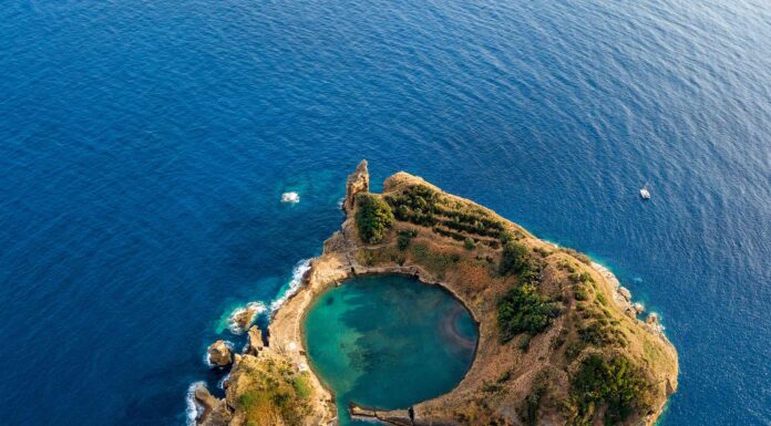 AZORES, LAS ISLAS PRIMORDIALES EN MEDIO DEL ATLÁNTICO