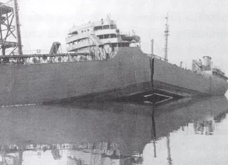 ¿PORQUE SE PARTIAN EN DOS LOS BARCOS AMERICANOS EN LA SEGUNDA GUERRA MUNDIAL?