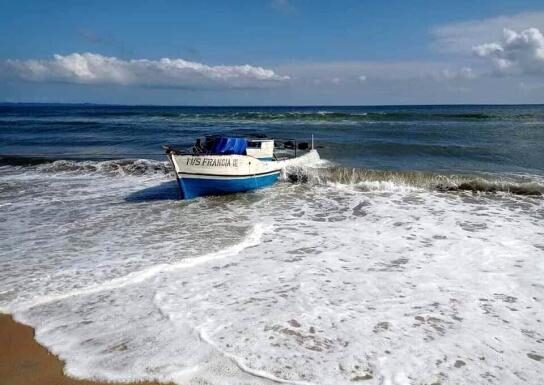 UN GENERAL NADA 12 HORAS TRAS CAER SU HELICÓPTERO EN EL RESCATE DE UN NAUFRAGIO CON 85 MUERTOS EN MADAGASCAR