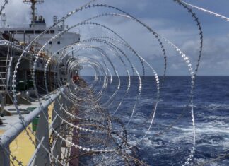 PIRATAS ATACAN PORTACONTENEDORES Y SECUESTRAN TRIPULACIÓN EN EL GOLFO DE GUINEA