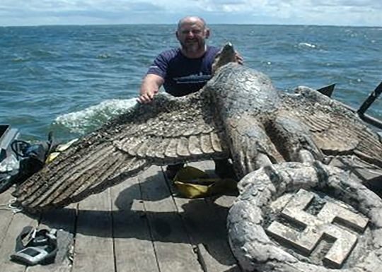 ANUNCIO EN URUGUAY: TRANSFORMARÁN LA EMBLEMÁTICA ÁGUILA NAZI DEL GRAF SPEE EN UNA PALOMA DE LA PAZ