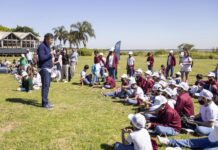ALUMNOS DE SAN ISIDRO BAUTIZARON LAS NUEVAS ISLAS DEL DELTA Y FUERON A CONOCERLAS