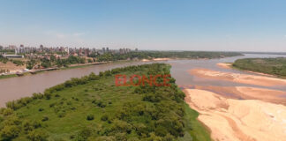 PARANÁ – IMPACTANTE VIDEO DEL BANCO DE ARENA QUE EMERGIÓ ENTRE LAS ISLAS POR LA BAJANTE DEL PARANÁ