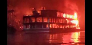 VIDEO – MUEREN AL MENOS 36 PERSONAS EN EL INCENDIO DE UN FERRY EN BANGLADESH