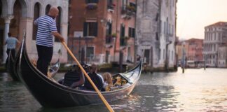 ASÍ ES LA GÓNDOLA FUTURISTA Y SOSTENIBLE QUE NAVEGARÍA POR VENECIA EN UNOS AÑOS
