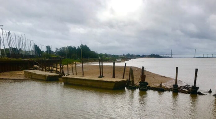 ROSARIO – POR LA BAJANTE SIGUE SUSPENDIDO EL SERVICIO DE LANCHAS PARA CRUZAR A LAS ISLAS