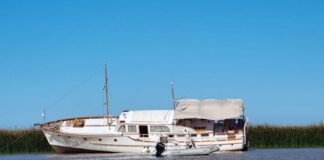 ASÍ QUEDÓ VARADO EL CRUCERO CLASICO SAN ESTEBAN