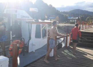 EMERGENCIA EN BARILOCHE: PREFECTURA ASISTIÓ A CUATRO KAYAKISTAS QUE DIERON VUELTA DE CAMPANA