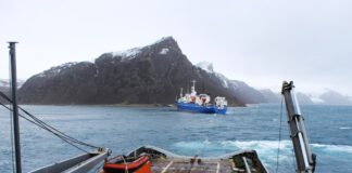 EMERGENCIA EN LA ANTÁRTIDA – LA ARMADA ARGENTINA AUXILIÓ A UN BUQUE DE BANDERA RUSA