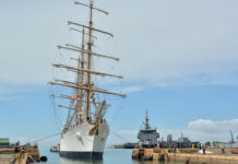 LA FRAGATA ARA LIBERTAD REALIZÓ PRUEBA DE MAQUINAS EN EL MAR