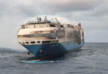 CONTROLADO EL FUEGO EN EL FELICITY ACE: ¿QUE PASARÁ CON EL BARCO Y LOS 4.000 AUTOS DE LUJO QUE ESTAN EN SUS BODEGAS?