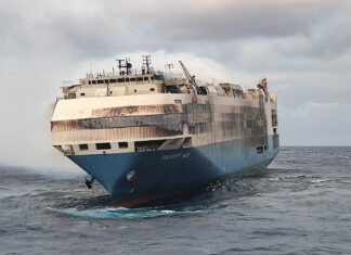 CONTROLADO EL FUEGO EN EL FELICITY ACE: ¿QUE PASARÁ CON EL BARCO Y LOS 4.000 AUTOS DE LUJO QUE ESTAN EN SUS BODEGAS?