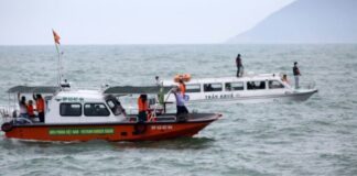 MUEREN 13 PERSONAS AL HUNDIRSE UN BARCO TURÍSTICO EN VIETNAM