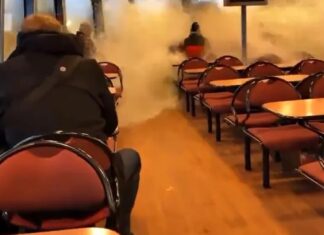 VIDEO – OLA GIGANTE IMPACTÓ EN UN FERRY EN ALEMANIA Y GENERÓ PÁNICO EN LOS PASAJEROS